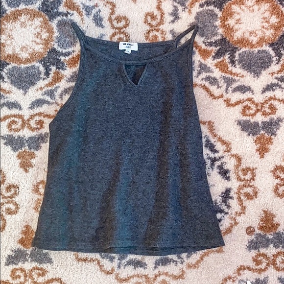 grey triangle cut top - Picture 1 of 2